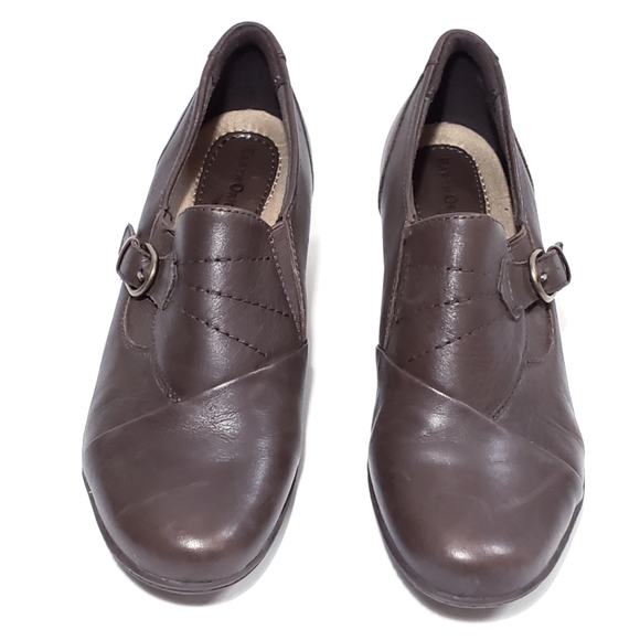 Earth Origins Hallie Slip On Shoes - Picture 2 of 7